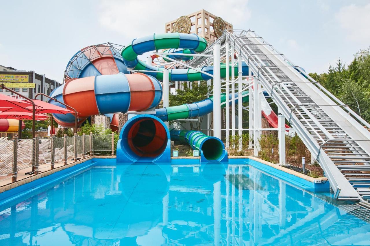 Island Castle Hotel & Waterpark Uijeongbu Exterior foto